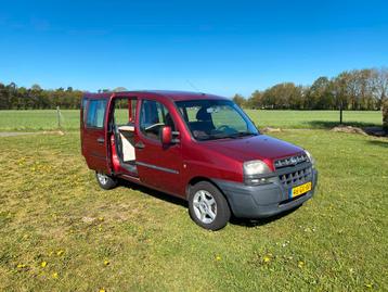 Mini camper, groot bed, 5 persoons, nieuwe apk, veel ruimte