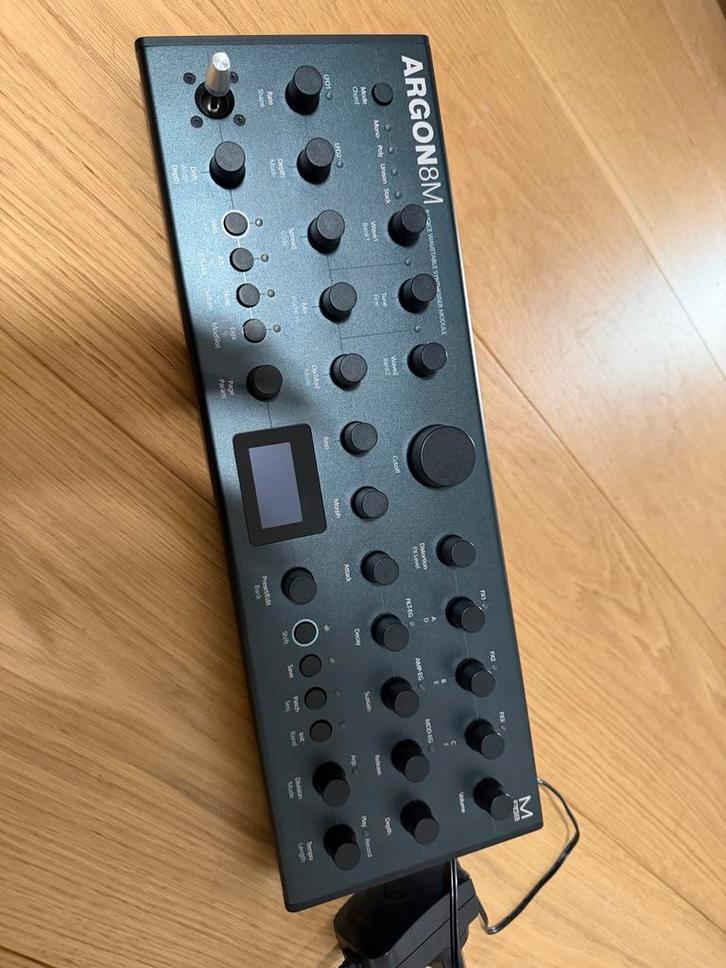 Argon 8M Synthesizer, Muziek en Instrumenten, Synthesizers, Zo goed als nieuw, Overige aantallen, Overige merken, Ophalen of Verzenden