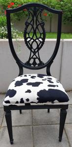 Aparte oude houten stoel, Ophalen