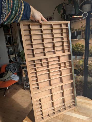 Vintage Letterbak / Lade voor Verzamelingen beschikbaar voor biedingen