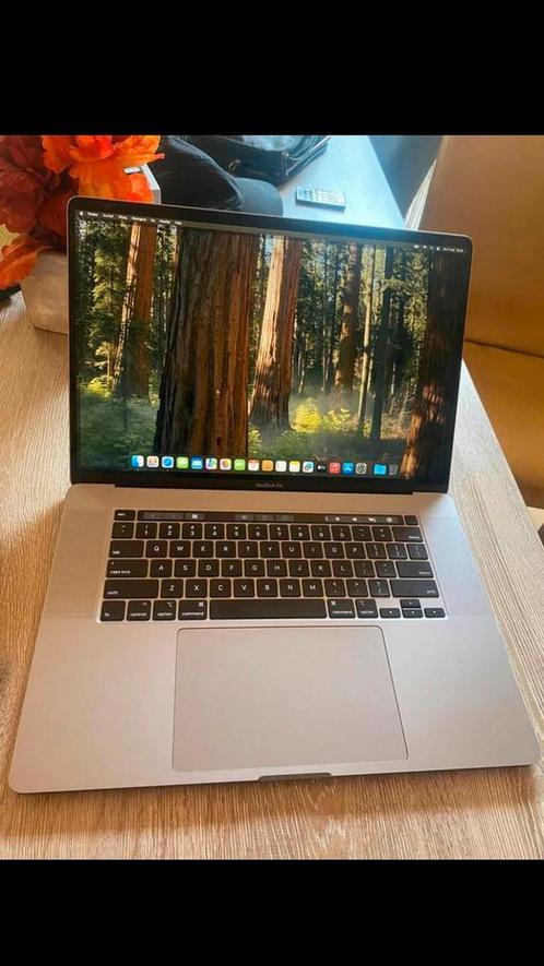 Mooie mac book pro met touchbar, Computers en Software, Apple Macbooks, Zo goed als nieuw, 16 inch, 2 tot 3 Ghz, Ophalen of Verzenden