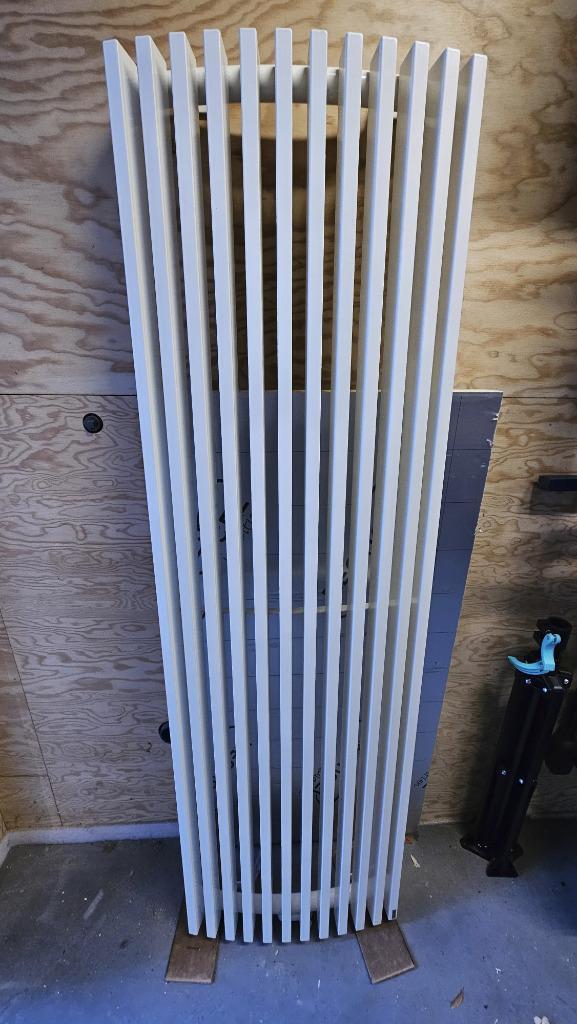 Thermic/vasco zana design radiator ZV-R (ZV-1 ZV-2), Doe-het-zelf en Verbouw, Verwarming en Radiatoren, Gebruikt, Radiator, 800 watt of meer