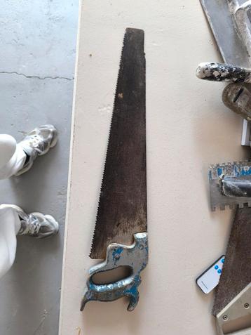 Zaag handgereedschap  beschikbaar voor biedingen