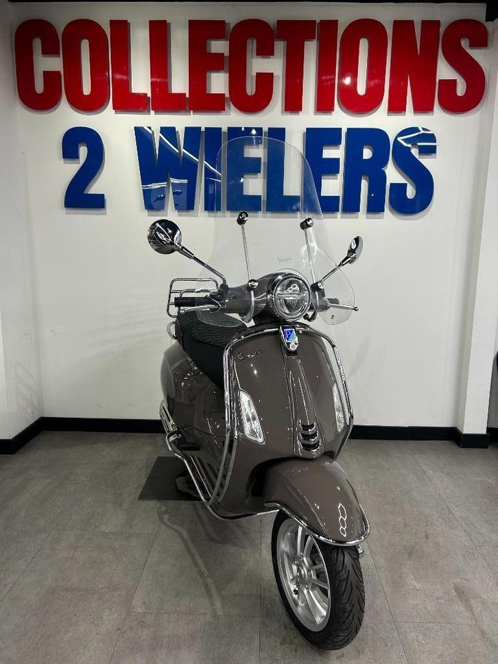 Vespa Primavera 05-2022 Cappuccino Custom IN NIEUWSTAAT, Fietsen en Brommers, Scooters | Vespa, Zo goed als nieuw, Overige modellen
