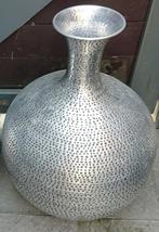 Pot & vaas Aluminium hoogte ongeveer 70 cm, Overige materialen, Overige kleuren, 50 tot 75 cm, Ophalen of Verzenden