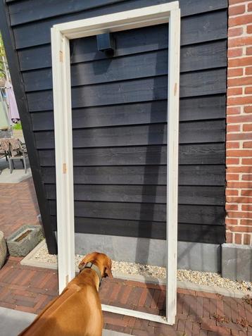 Meranti deurkozijn 830x2115 links beschikbaar voor biedingen
