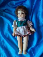 Mooie vintage rubberen  pop met kleding, Verzamelen, Poppen, Ophalen of Verzenden, Zo goed als nieuw, Pop
