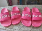 2 paar slippers, Kleding | Dames, Schoenen, Slippers, Ophalen of Verzenden, Roze, Zo goed als nieuw