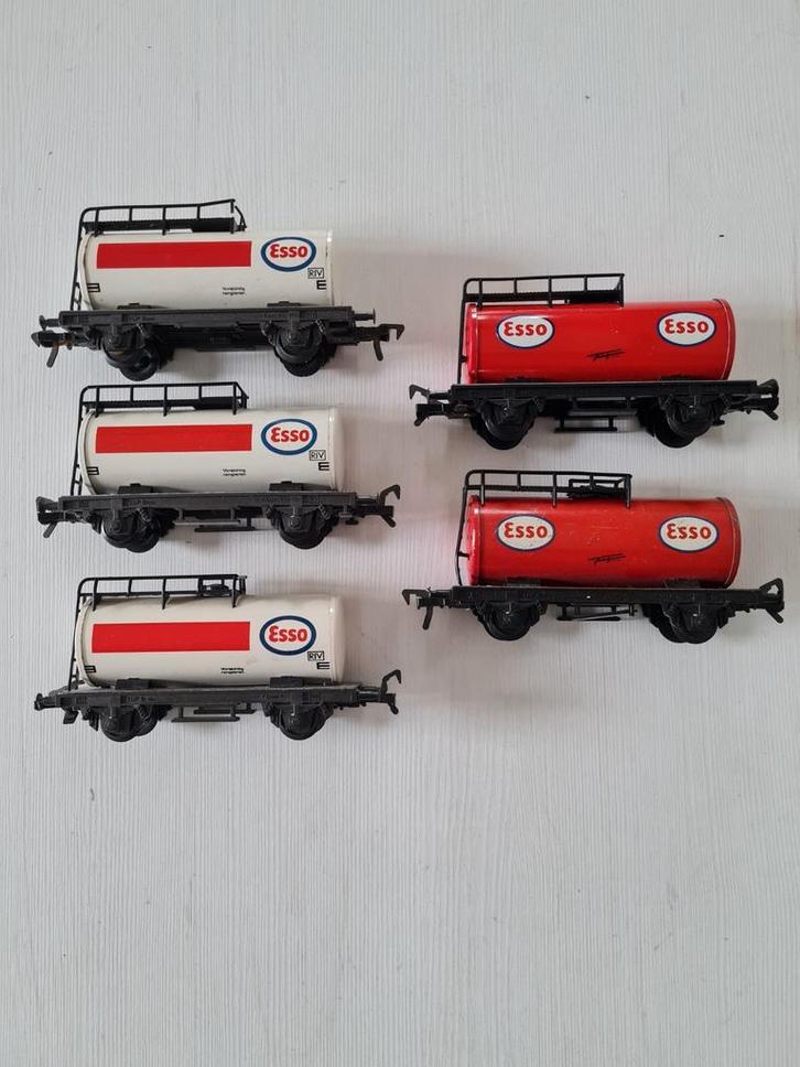 5 Fleischmann H0 Esso wagons, Hobby en Vrije tijd, Modeltreinen | H0, Gebruikt, Wagon, Gelijkstroom, Fleischmann, Ophalen of Verzenden