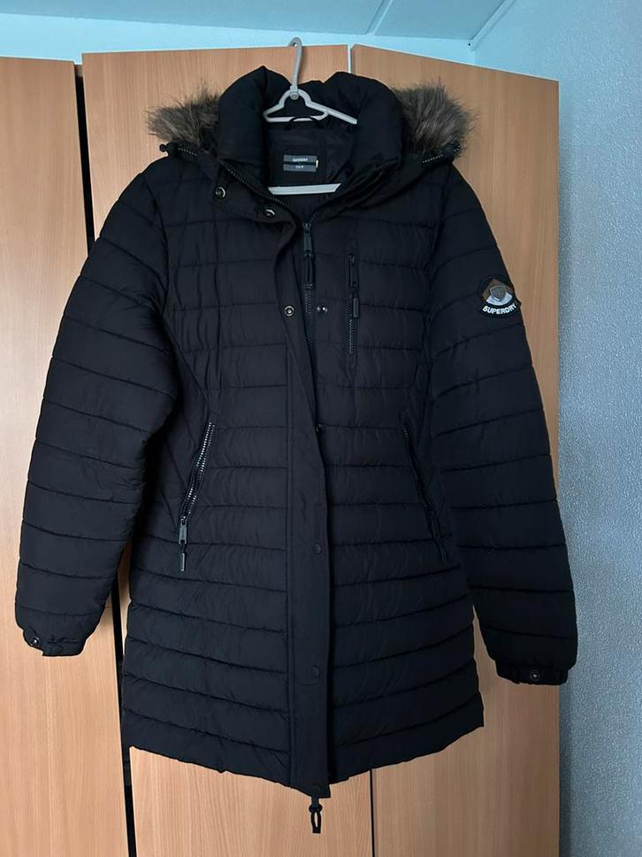 Superdry winterjas maat 42 (valt klein, eerder maat 38/40), Kleding | Dames, Jassen | Winter, Zo goed als nieuw, Maat 38/40 (M)