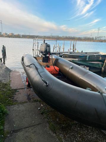 RUBBERBOOT MET MOTOR VAARBEWIJS VRIJ beschikbaar voor biedingen