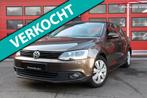 Volkswagen Jetta 1.2 TSI Comfortline Nw Ketting,Nav,Trekhaak, Voorwielaandrijving, Euro 5, Stof, Zwart