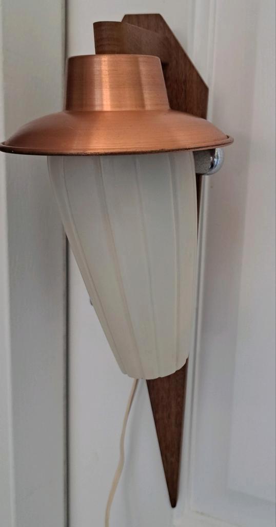 Mooie wandlamp teak/glas/koper / Danish design /Jaren 50/60, Huis en Inrichting, Lampen | Wandlampen, Zo goed als nieuw, Glas