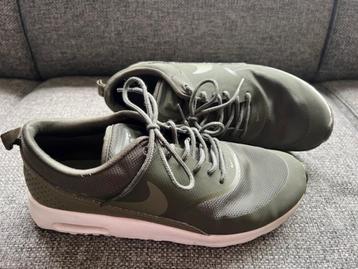 gymschoenen beschikbaar voor biedingen