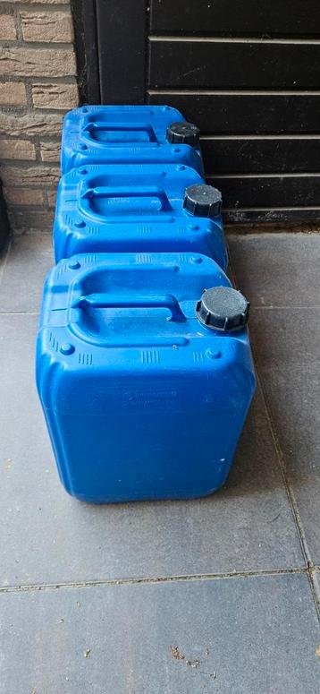 Jerrycan 3 stuks 25L beschikbaar voor biedingen