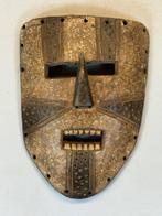 251157 Oud Afrikaans Ituri Kumu masker uit Congo., Antiek en Kunst, Ophalen of Verzenden