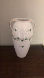 Herend porseleinen vaas, wijnstokmotief, goede staat, 21 cm, Ophalen of Verzenden