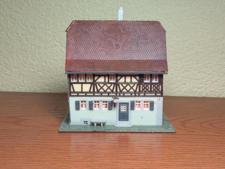 Faller B-933 - Vakwerkhuis, Hobby en Vrije tijd, Modeltreinen | H0, Gebruikt, Brug, Tunnel of Gebouw, Gelijkstroom of Wisselstroom