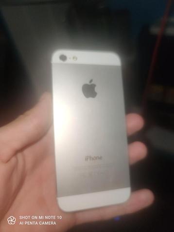 iPhone 5 - Perfecte Staat - Met Doosje beschikbaar voor biedingen