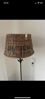 Riviera Maison rattan PACIFIC lampenkap, Ophalen of Verzenden, Zo goed als nieuw, Rond, Minder dan 25 cm