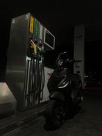 Piaggio zip e4 50cc met afstandsbegrenzer, Fietsen en Brommers, Scooters | Piaggio, Ophalen of Verzenden, Zo goed als nieuw, Benzine