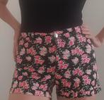 korte broek medium, Kleding | Dames, Ophalen of Verzenden, Zo goed als nieuw, Maat 38/40 (M), Kort