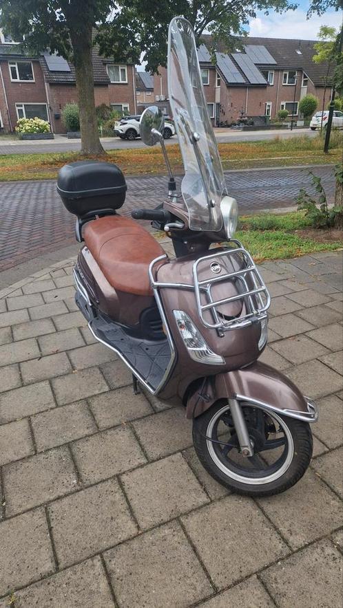 Scooter Sym fiddle, Fietsen en Brommers, Scooters | SYM, Gebruikt, Fiddle, Maximaal 45 km/u, Benzine, Ophalen