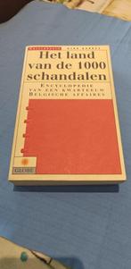 boek Het land van de 1000 schandalen  Globe, Europa, Maatschappij en Samenleving, Diverse auteurs, Ophalen of Verzenden