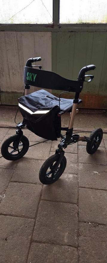 Bijna nieuwe Rollator beschikbaar voor biedingen