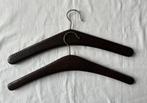 Vintage skai lederen hangers donkerbruin 2 suks, Verzamelen, Retro, Ophalen of Verzenden, Huis en Inrichting