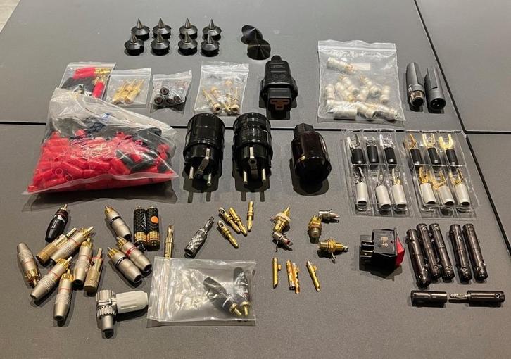 Div. audio accessoires (connectoren, spikes, etc), Audio, Tv en Foto, Audiokabels en Televisiekabels, Gebruikt, Overige kabels