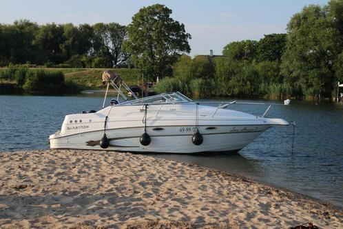 Glastron 249gs uit 2002. In 2019 voorzien van nieuwe motor, Watersport en Boten, Speedboten, Zo goed als nieuw, 6 meter of meer