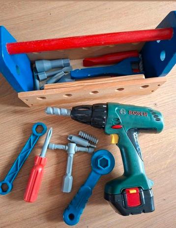Klein Toys Bosch draadloze speelgoedboor op batterij  beschikbaar voor biedingen