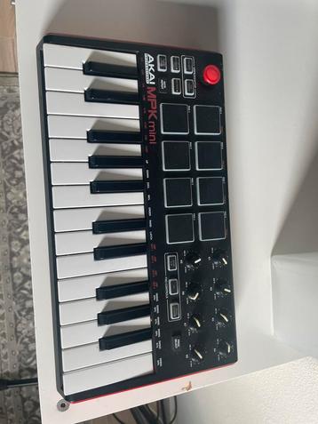 Akai MPK mini beschikbaar voor biedingen
