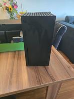 Xbox series x met 2 spellen die erop staan, Spelcomputers en Games, Spelcomputers | Xbox Series X en S, Ophalen, Zo goed als nieuw