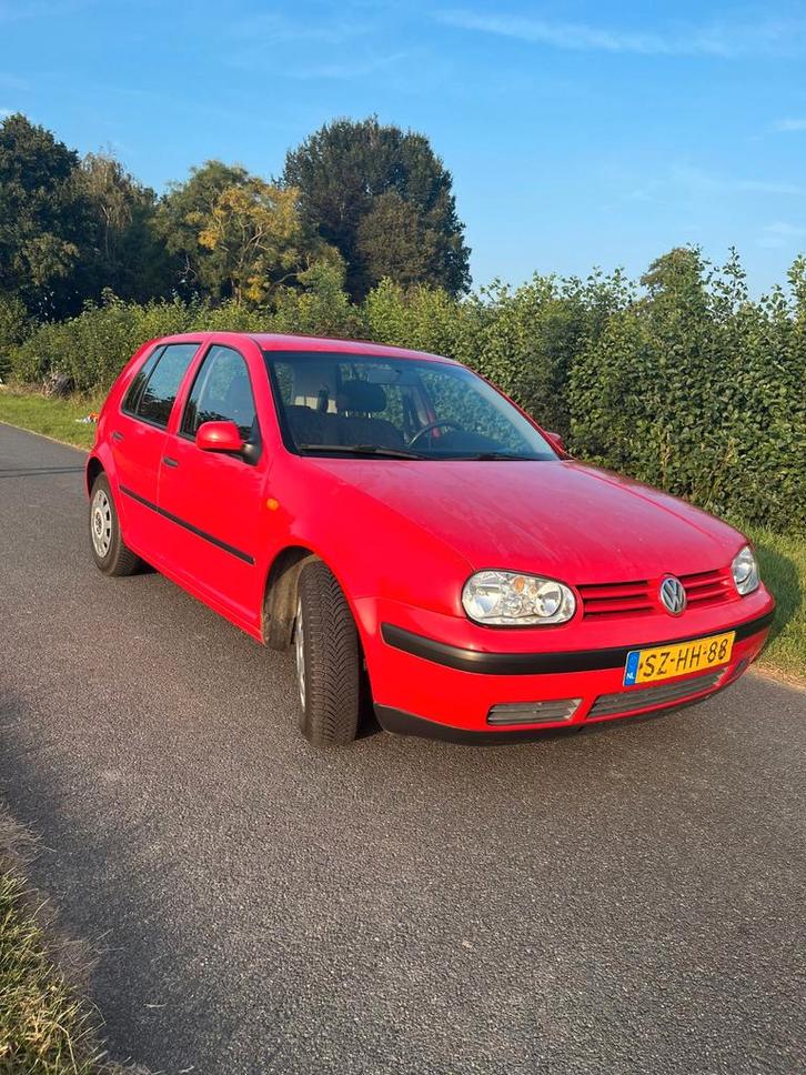 Volkswagen Golf 1.4 1998 benzine, Auto's, Volkswagen, Particulier, Golf, Airbags, Centrale vergrendeling, Mistlampen, Radio, Trekhaak