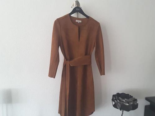 Suèdine jurk met Driekwart mouw+Bindcentuur, Kleding | Dames, Jurken, Nieuw, Maat 36 (S), Ophalen of Verzenden