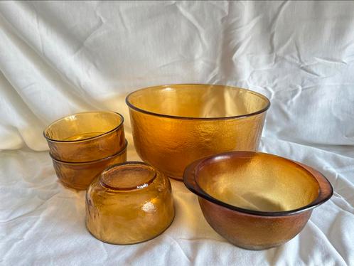 Vintage amberkleurige schalenset Arcoroc Sierra, Huis en Inrichting, Keuken | Servies, Zo goed als nieuw, Schaal of Schalen, Overige stijlen
