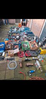 Hele grote partij gereedschap, Ophalen