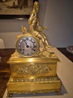 Vuurvergulde pendule touwtjes uurwerk, Ophalen