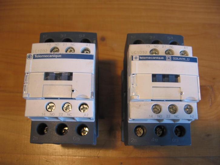 Telemecanique magneetschakelaar LC1D32 relais., Hobby en Vrije tijd, Elektronica-componenten, Gebruikt, Verzenden