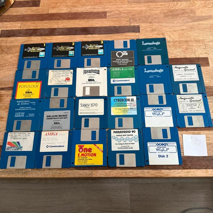 Commodore Amiga Diskette Collectie - 22 stuks, Computers en Software, Vintage Computers, Ophalen of Verzenden