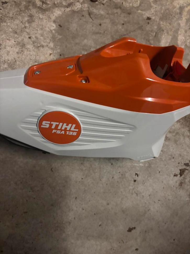 STIHL FSA135 Bosmaaier Body, Tuin en Terras, Bosmaaiers, Zo goed als nieuw, Accu, Ophalen