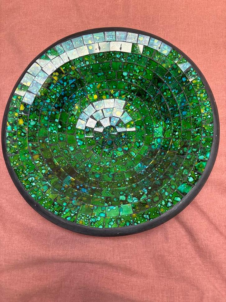 Groene Mozaïek Schaal, Huis en Inrichting, Woonaccessoires | Schalen en Manden, Gebruikt, Schaal, Rond, Glas, Ophalen