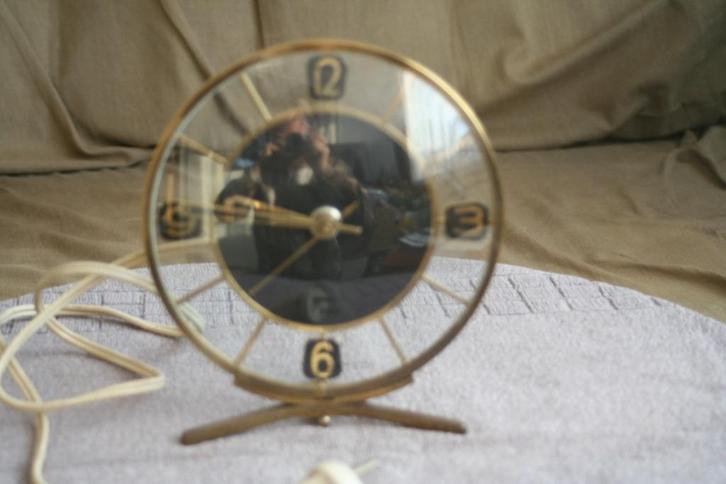 Antieke mooie Klok is glas, Antiek en Kunst, Antiek | Klokken, Ophalen of Verzenden