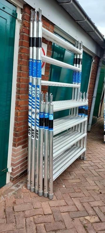 steiger onderdelen ASC -- nieuwstaat-- en DIVERSE materialen beschikbaar voor biedingen