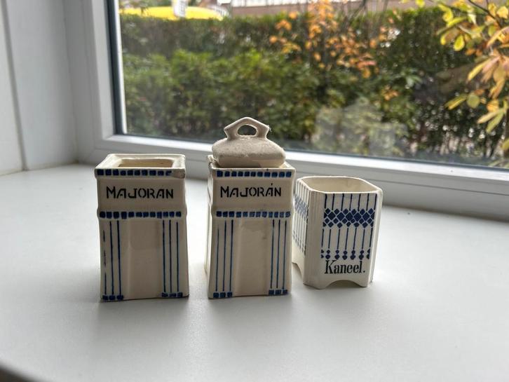 Vintage Kruidenpotjes - Majoraan & Kaneel, Huis en Inrichting, Keuken | Keukenbenodigdheden, Gebruikt, Ophalen