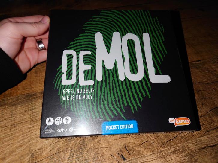 Wie is De Mol Pocket Edition spel.
Nieuw, Hobby en Vrije tijd, Gezelschapsspellen | Kaartspellen, Ophalen of Verzenden