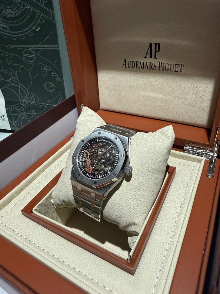 Audemars piguet skeleton, Sieraden, Tassen en Uiterlijk, Sporthorloges, Zo goed als nieuw, Ophalen of Verzenden
