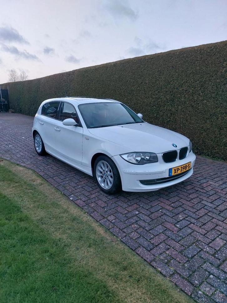 BMW 1-Serie 2.0 118I 5DR 2007 Wit, Auto's, BMW, Particulier, 1-Serie, Airconditioning, Alarm, Boordcomputer, Centrale vergrendeling